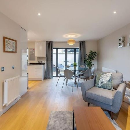 הוילה באת' Fantastic 3-Bed House With Parking מראה חיצוני תמונה