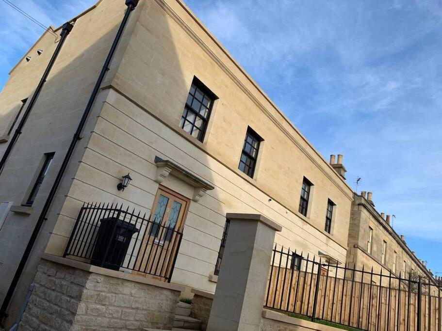 הוילה באת' Fantastic 3-Bed House With Parking מראה חיצוני תמונה